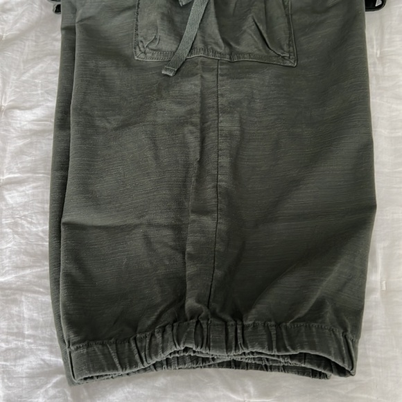 Anthropologie cropped cargo pants - Picture 2 of 6
